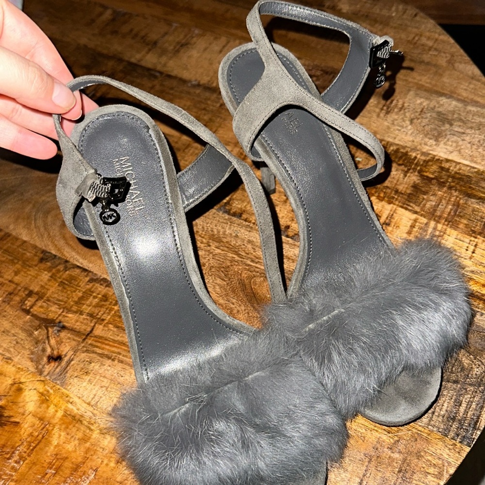 MICHAEL KORS Women's Rabbit Fur Trim Gray Sexy Heels Open-Toe Pumps